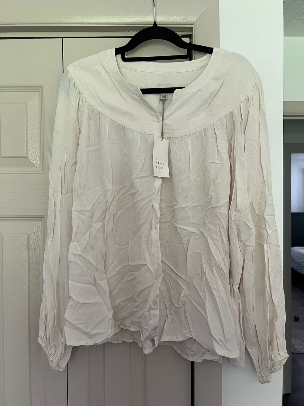 *NWT* A New Day Cream Long-Sleeve Button Front Peasant Top
